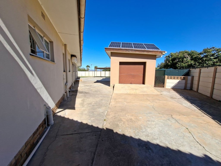 3 Bedroom Property for Sale in Vredendal Western Cape